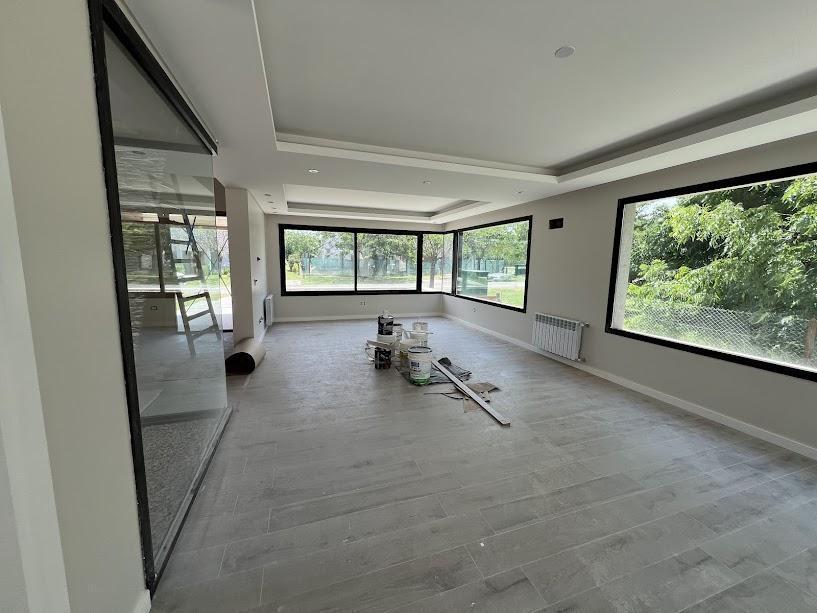 Foto de Venta Casa de Cuatro Dorm., Galería con Parrillero y Pileta. a, imagen 5