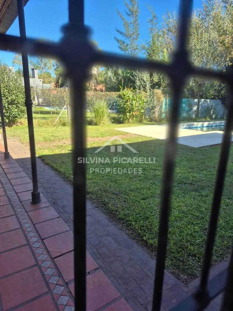 Casa Quinta en Venta en Barrio Parque Sakura, Exaltación de la Cruz, G.B.A. Zona Norte 8