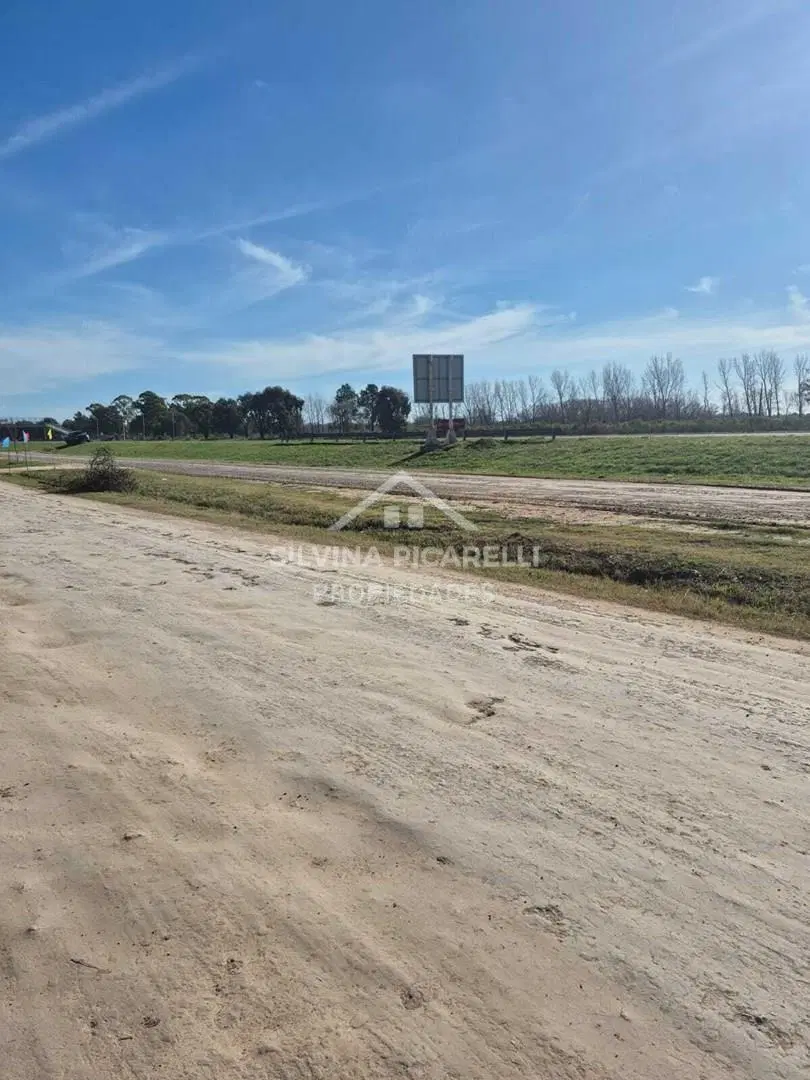 Terreno Urbano en Venta en Barrio Parque Sakura, Exaltación de la Cruz, G.B.A. Zona Norte 4