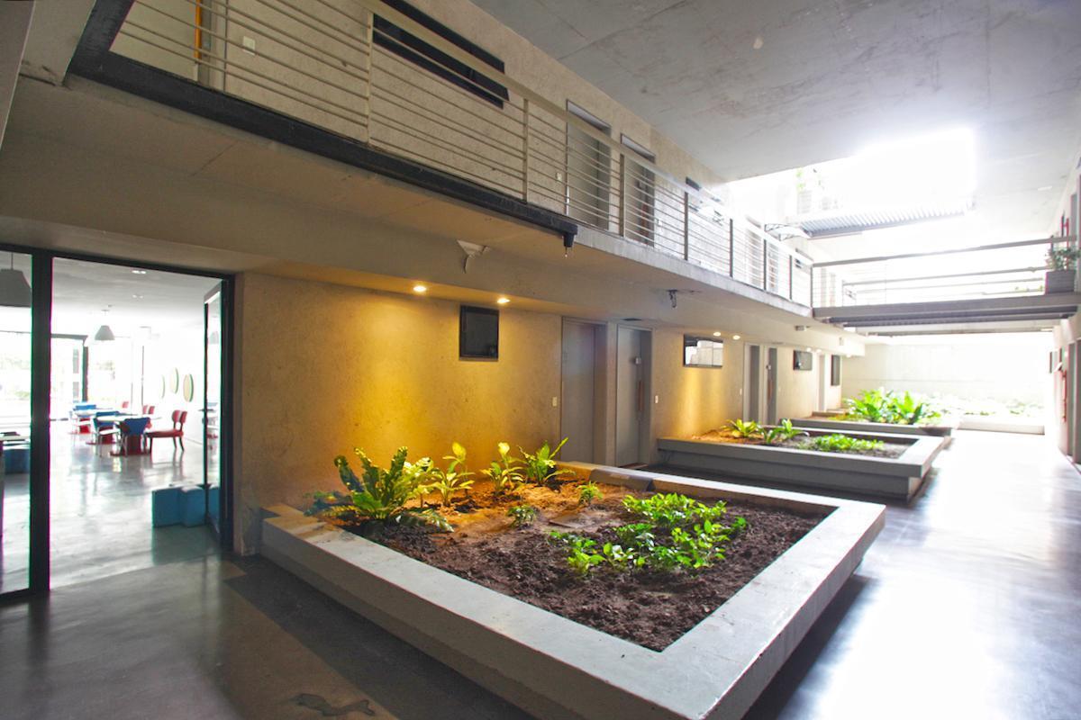 Triplex de 4 Dorm. con Dependecia, Terraza, 2 Cochera, Vigilancia y Amenities 4