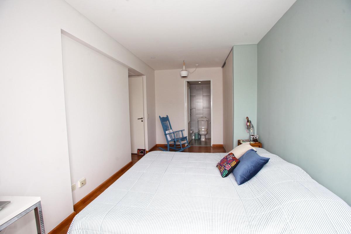Triplex de 4 Dorm. con Dependecia, Terraza, 2 Cochera, Vigilancia y Amenities 3