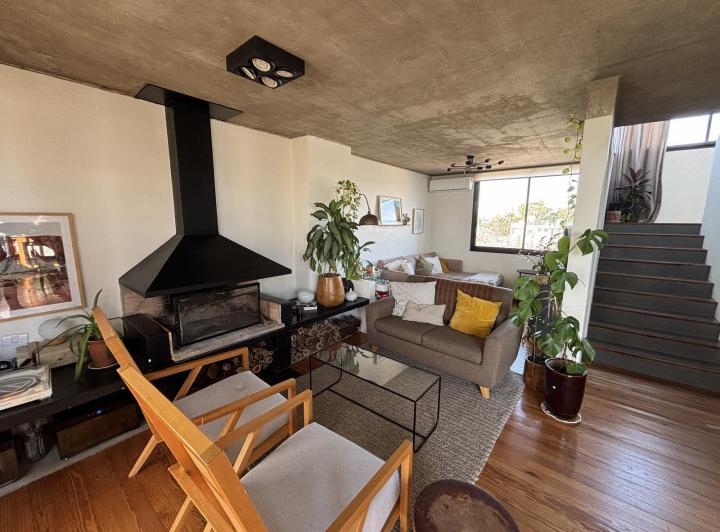 Departamento en Venta en Saavedra Triplex con pileta, parrilla y terraza. 5
