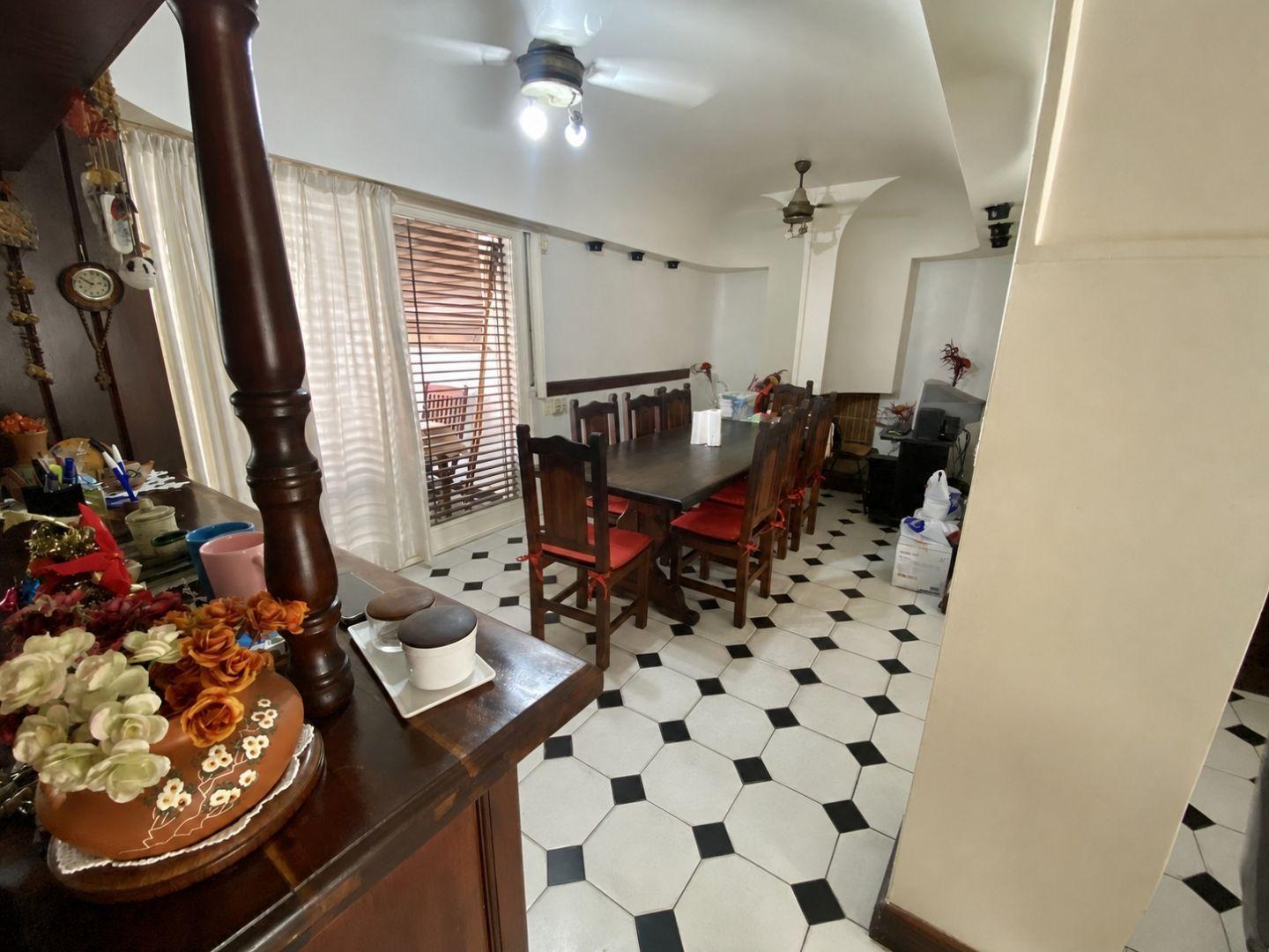 Foto de VENTA - CASA 4 AMBIENTES C/COCHERA - VILLA GRAL MITRE, imagen 4