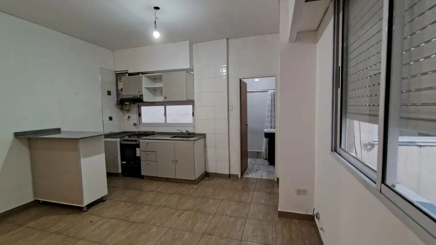 Departamento 2 ambientes. | Sarandi al 800 2