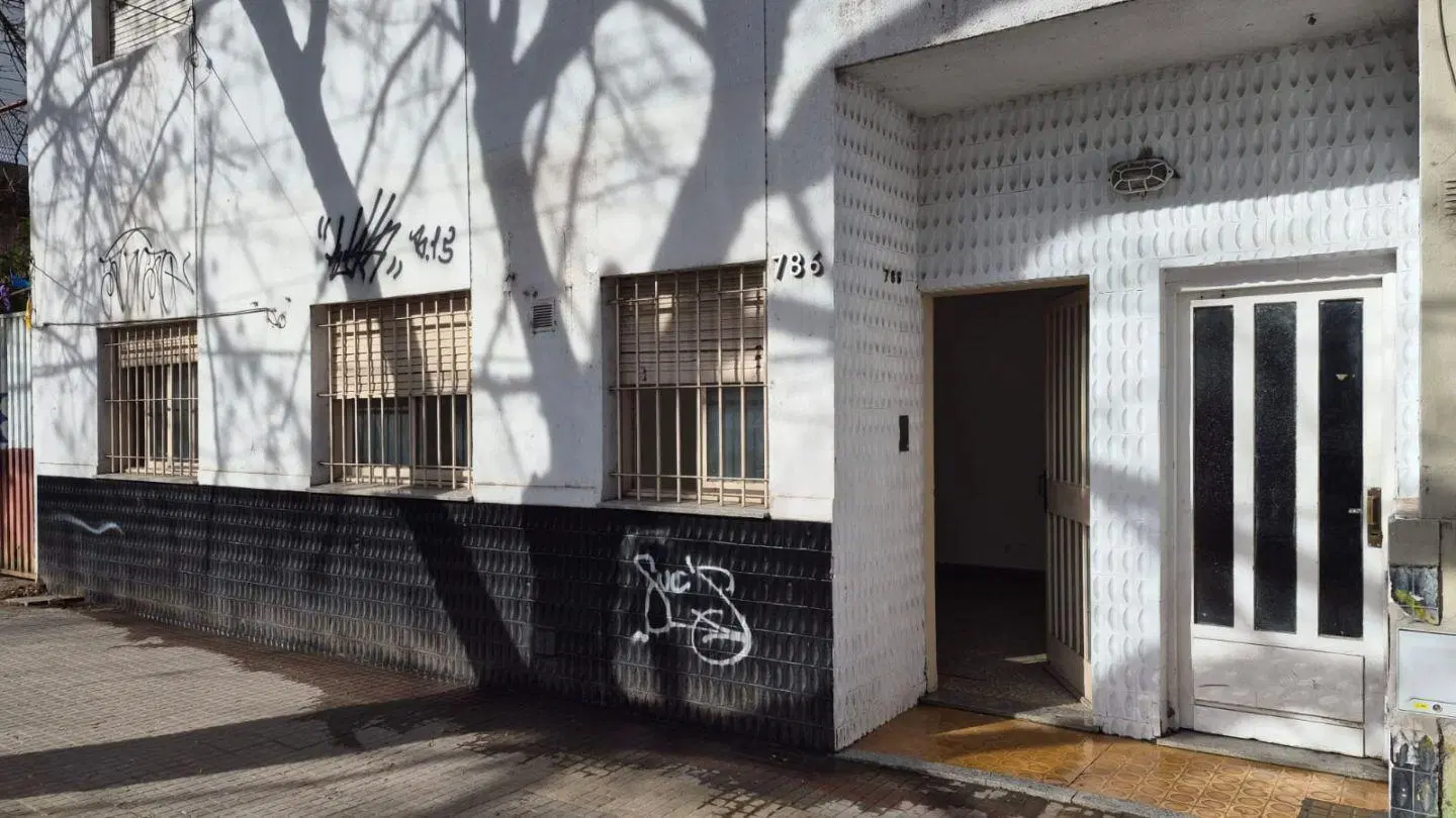 Venta de Departamento 2 dormitorios, planta baja,  La Plata 3