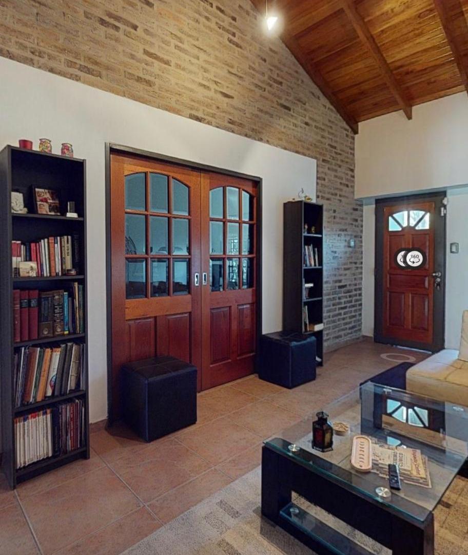 Foto de VENTA - CASA 5 AMBIENTES C/COCHERA - RINGUELET APTO CREDITO, imagen 5