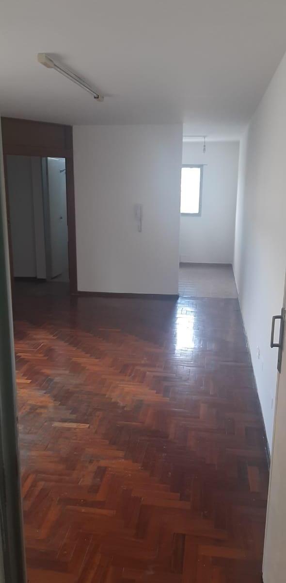 Alberdi - Vendo Departamento 2 Dorm. por Escalera 1