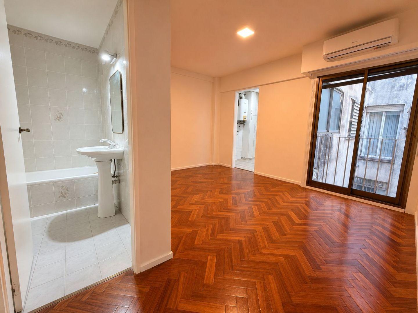 Foto de Espacioso 2 ambientes en Pleno Urquiza, imagen 3