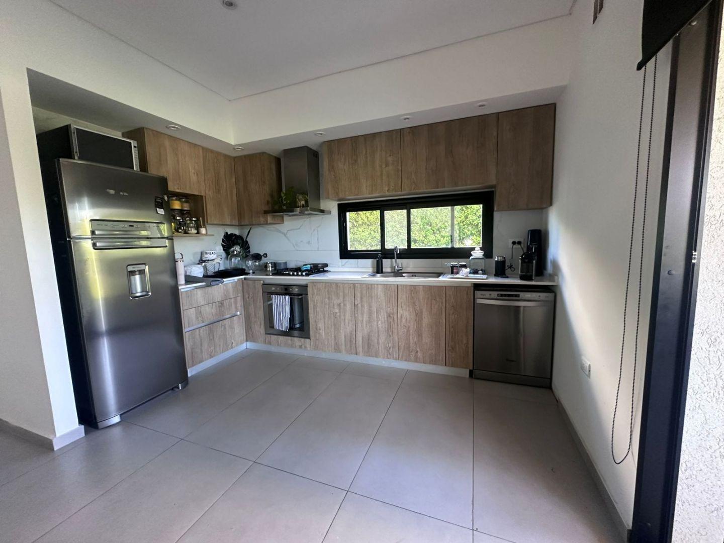 Foto de Casa 5 Ambientes con Pileta en Barrio Ceibos Puertos del Lago, imagen 1