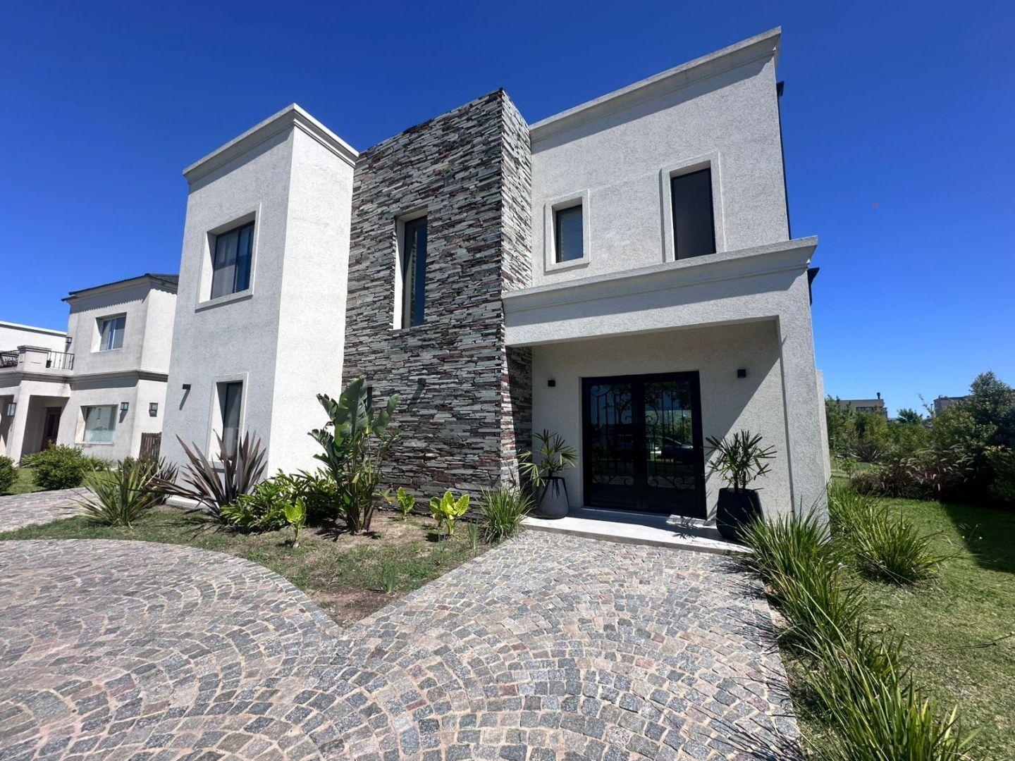Foto de Casa 5 Ambientes con Pileta en Barrio Ceibos Puertos del Lago, imagen 2