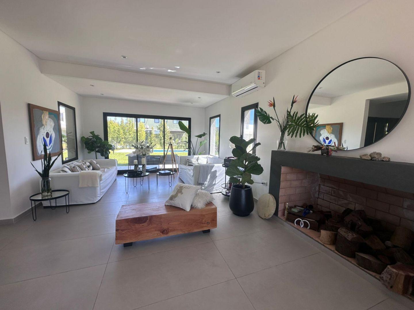 Foto de Casa 5 Ambientes con Pileta en Barrio Ceibos Puertos del Lago, imagen 4