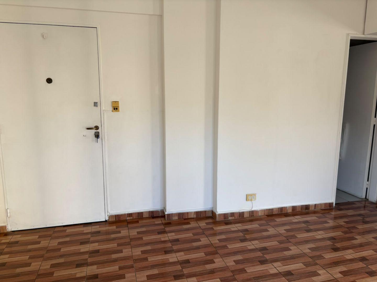 Foto de Espacioso 2 ambientes con doble balcón, imagen 2
