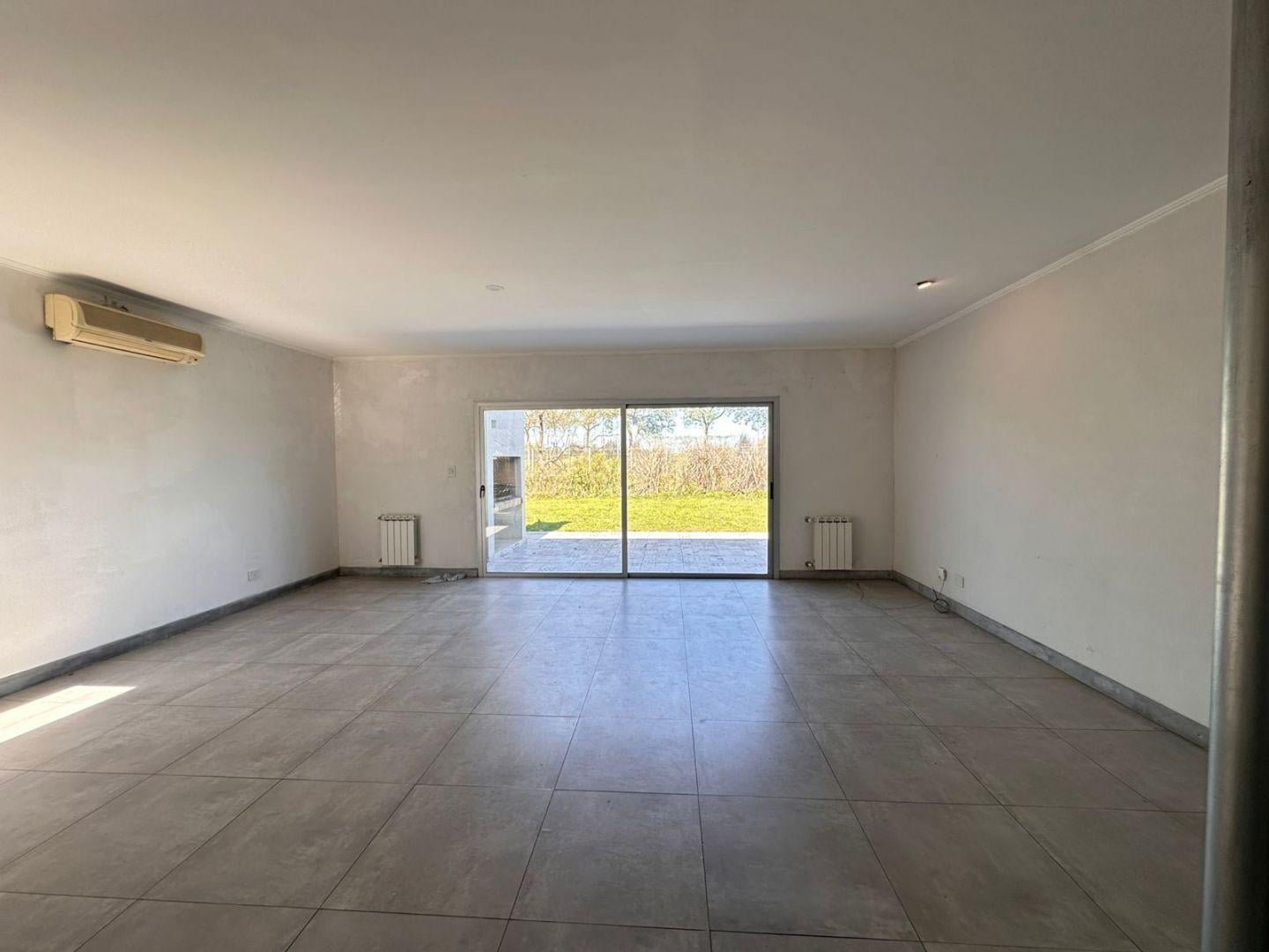 Foto de Casa 5 Ambientes en 2 Plantas sobre Lote de 700 m² - Suite, Terraza y, imagen 4