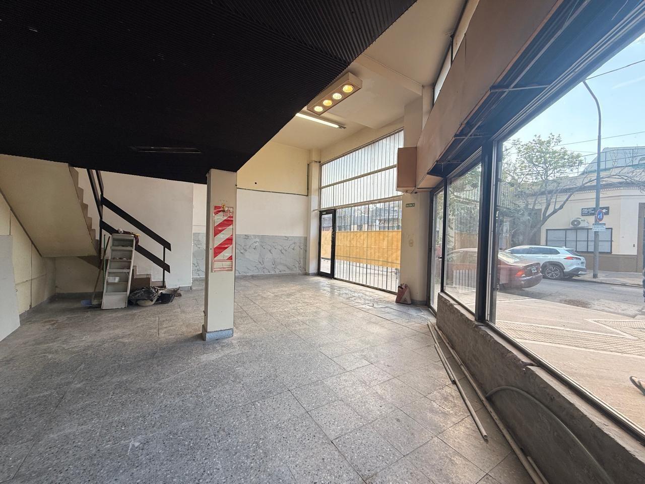 Foto de LOCAL COMERCIAL EN ESQUINA, imagen 3