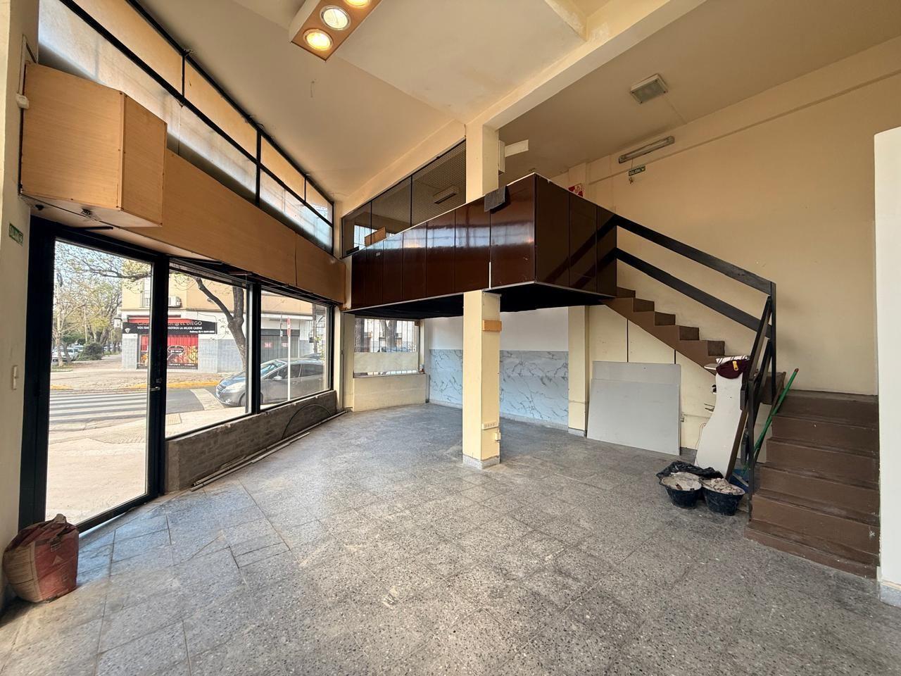 Foto de LOCAL COMERCIAL EN ESQUINA, imagen 1