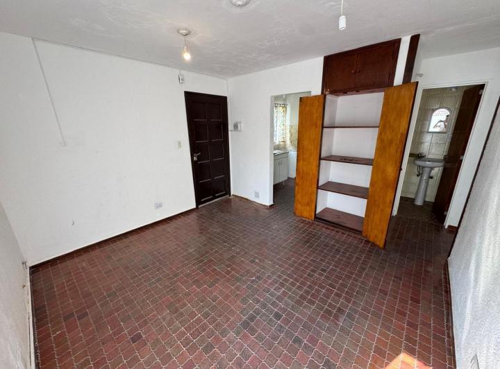 Alquiler departamento de dos dormitorios con patio Barrio Alto Alberdi 4