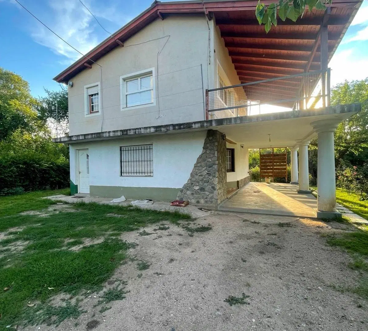 CONJUNTO DE PROPIEDADES EN COLONIA HOGAR - 3 viviendas ! 2