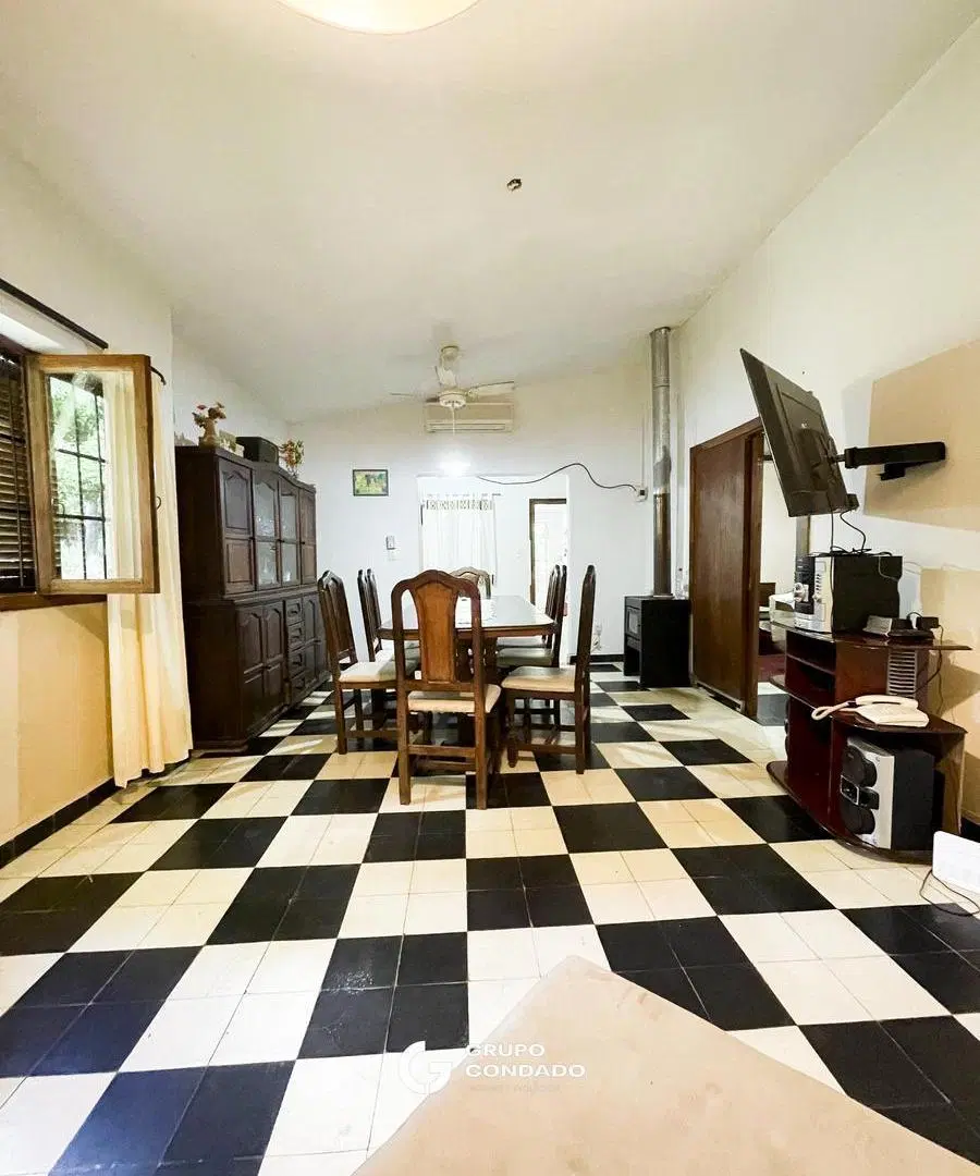 CASA + GALPON + DPTO EN VENTA! ESCRITURA Y SERVICIOS DISPONIBLES! 5