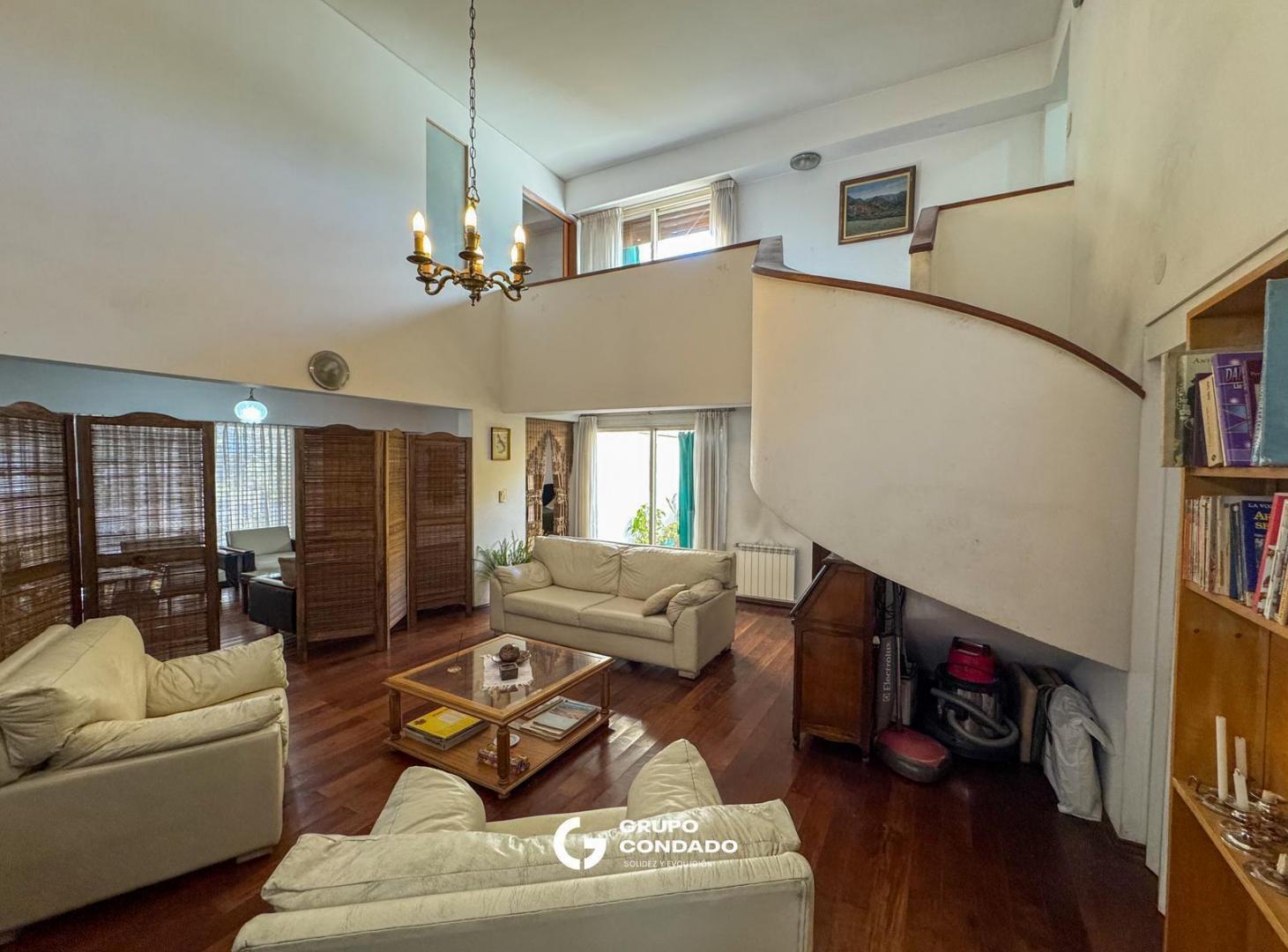 Foto de Venta Casa 4 dormitorios con pileta y cochera doble Parque San Francisco, imagen 4