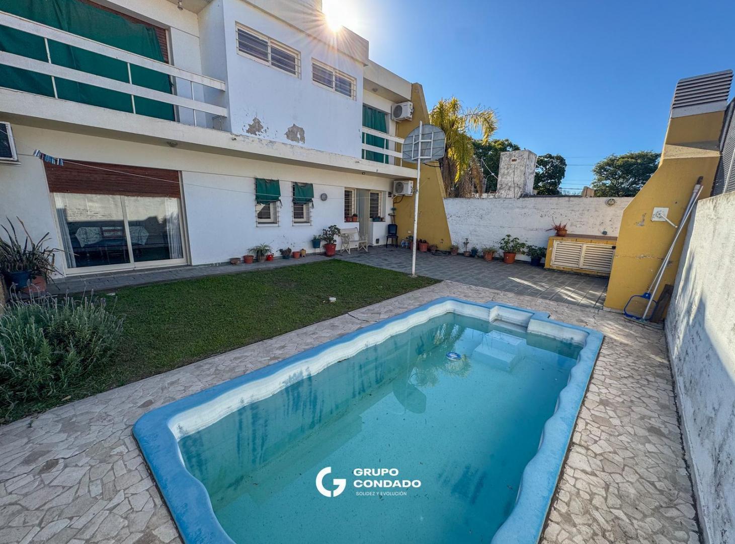 Foto de Venta Casa 4 dormitorios con pileta y cochera doble Parque San Francisco, imagen 3