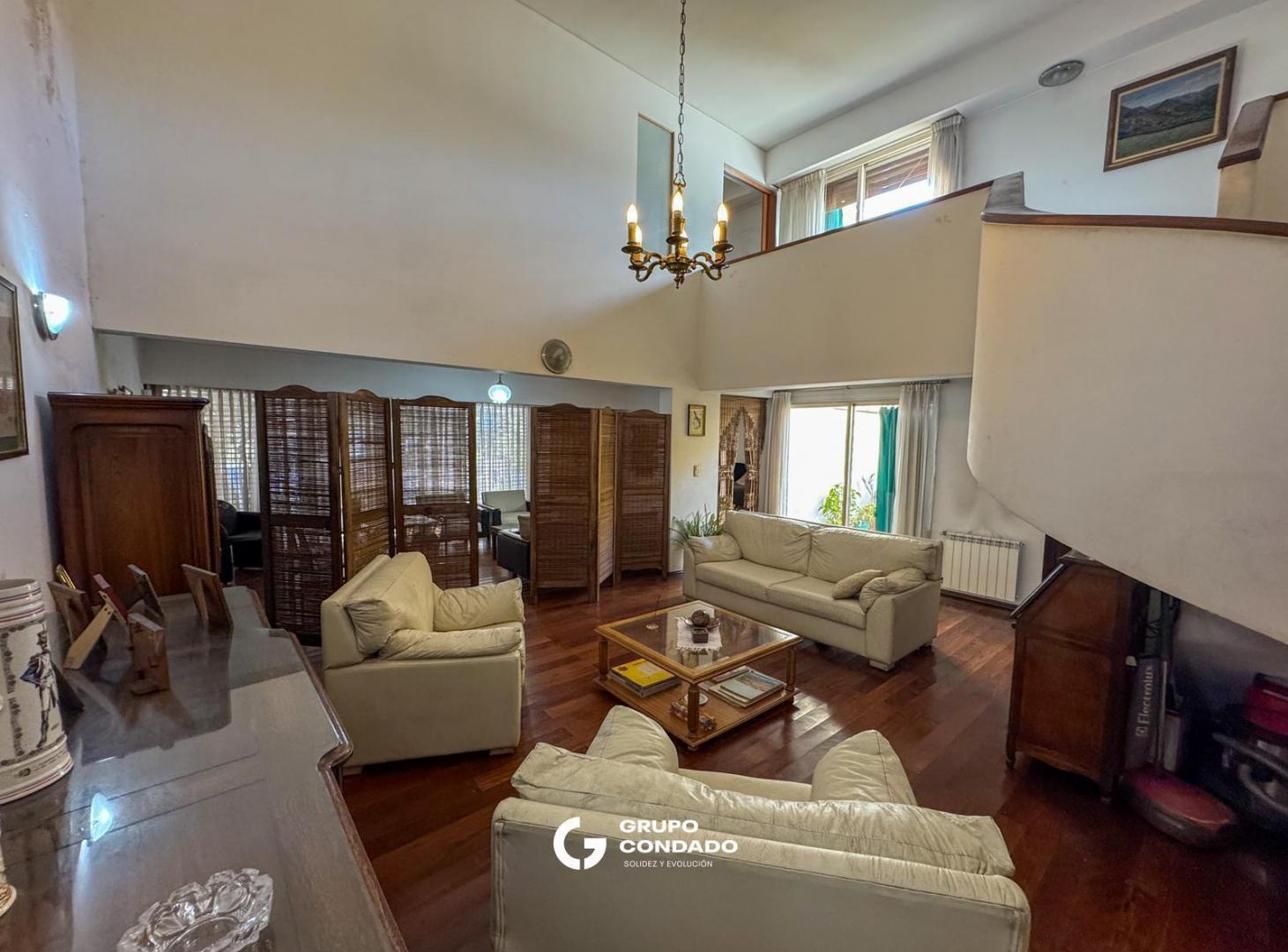 Foto de Venta Casa 4 dormitorios con pileta y cochera doble Parque San Francisco, imagen 1