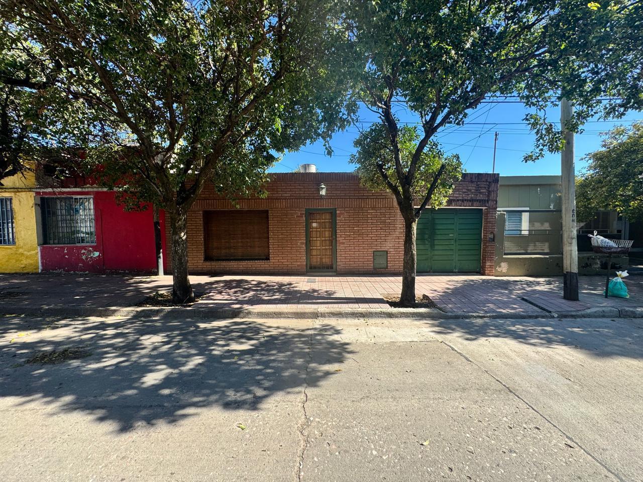 Foto de Vendo casa de dos dormitorios Barrio Colon, imagen 1