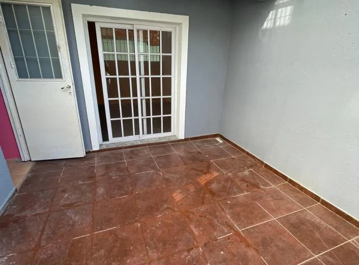 ALQUILO DPTO DOS DORM Y PATIO B SAN VICENTE 3