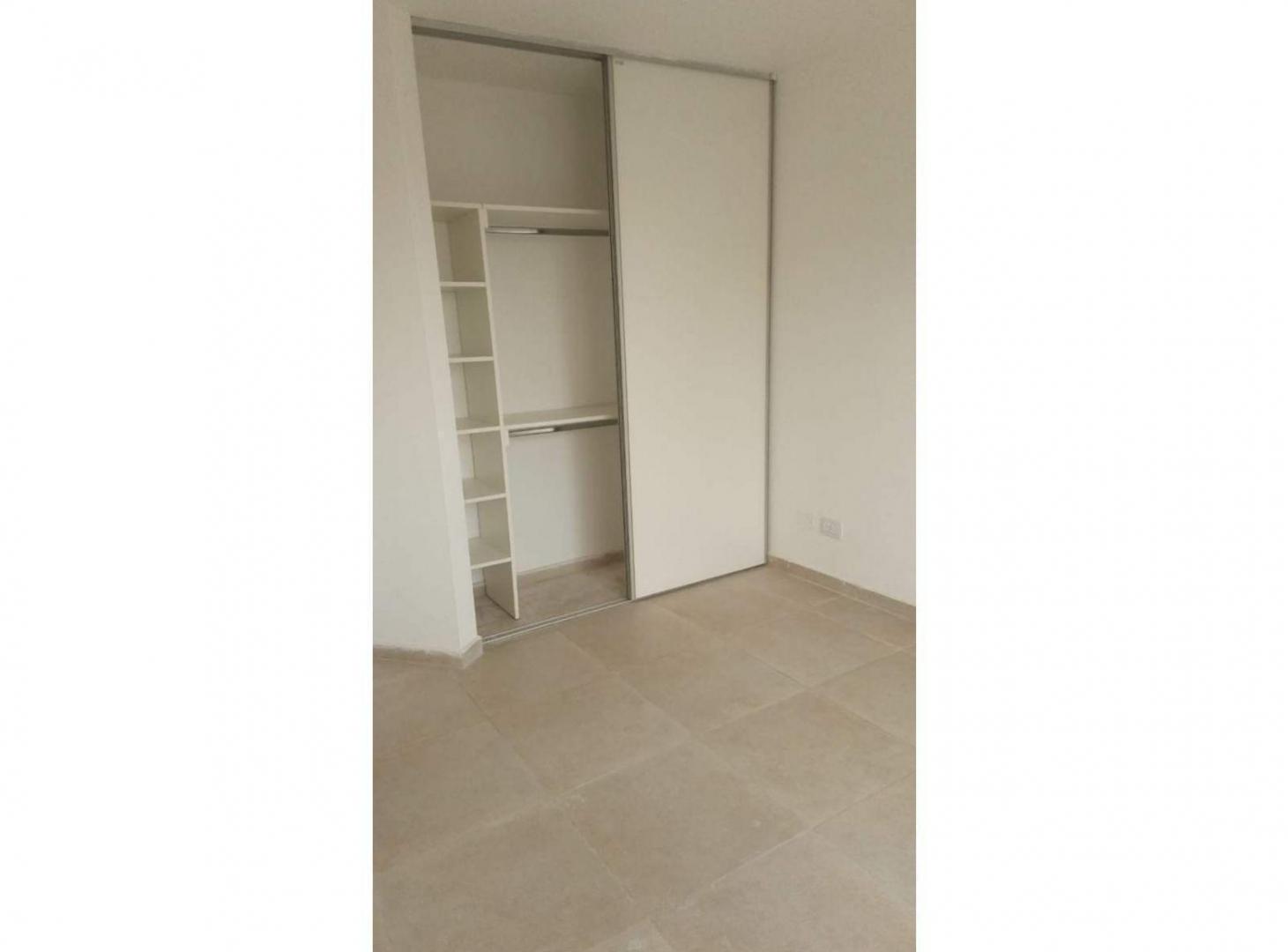 Foto de SE VENDE DPTO 1 HAB CON BALCON EN BARRIO ALTO ALBERDI A MTS DE AV COLON, imagen 4