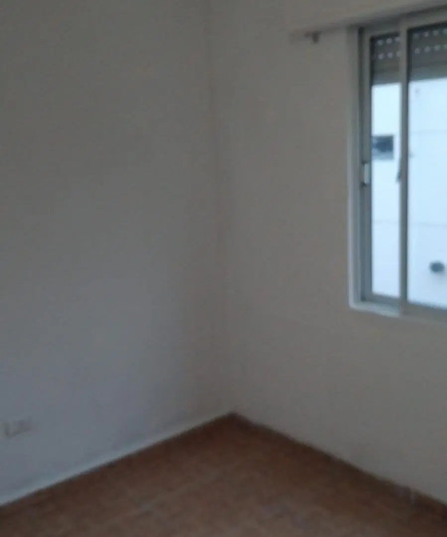 ALQUILO DPTO UN DORM VILLA CARLOS PAZ 4