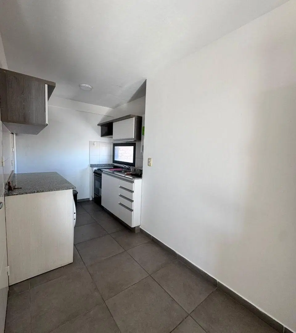 SE ALQUILA DPTO UN DORM PROX CENTRO CIUDAD EXCELENTE VISTA! 3