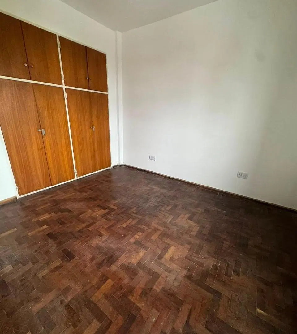 SE ALQUILA DPTO UN DORM B ALBERDI 4