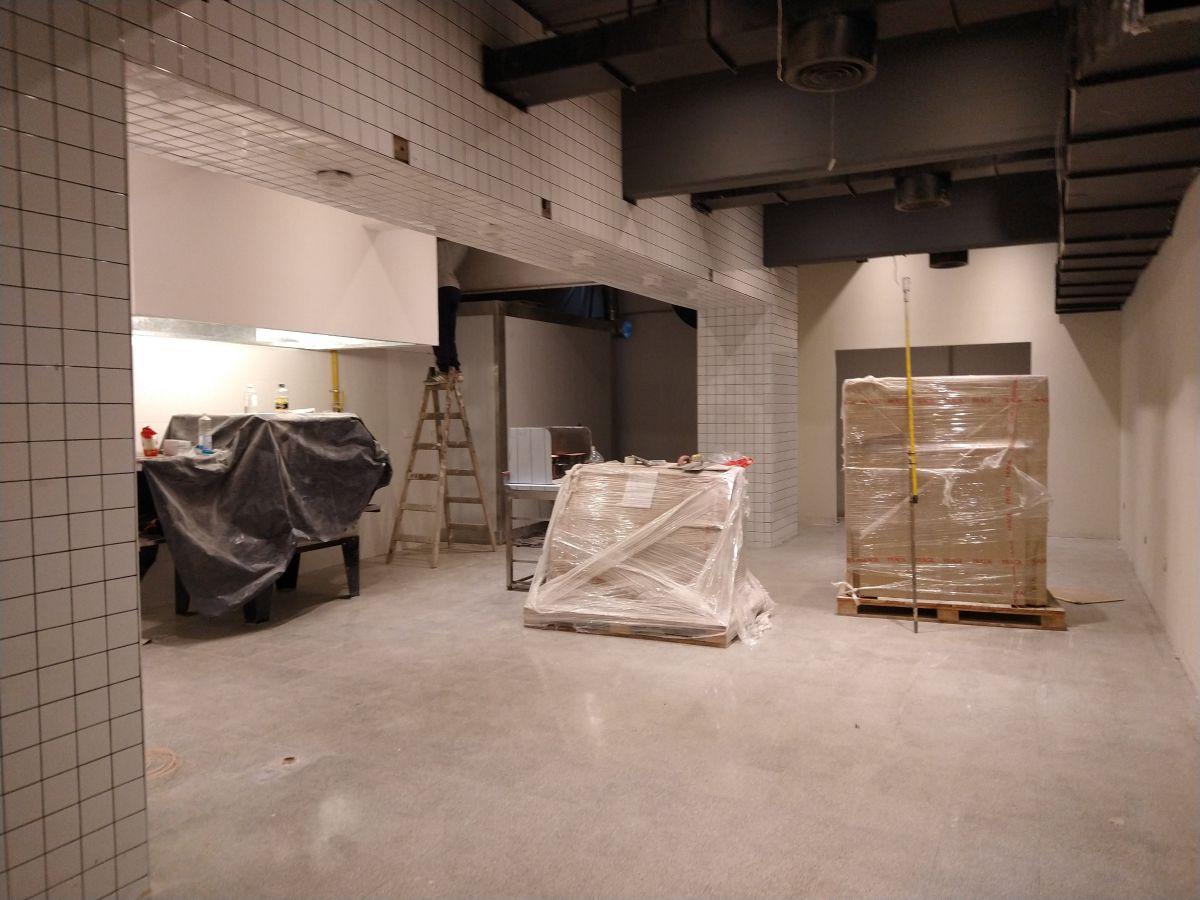 Foto de 300m2 en pleno centro comercial distribuido en 2 plantas, imagen 2