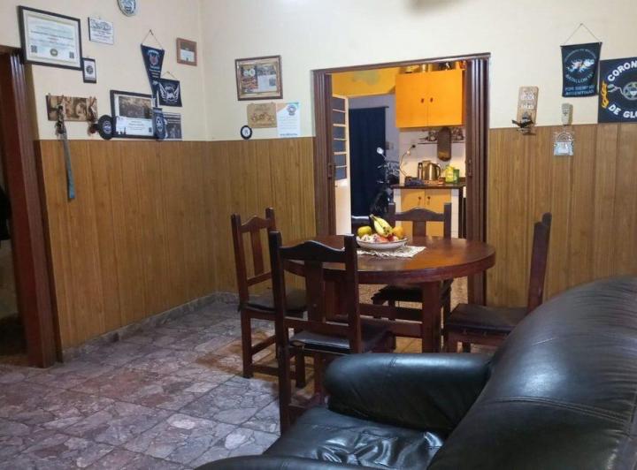 CASA EN VENTA MALVINAS ARGENTINAS ADROGUÉ 3