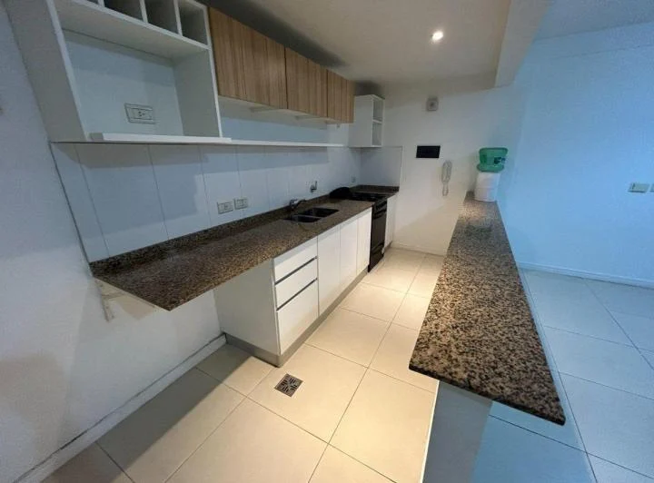 DEPARTAMENTO 2 AMBIENTES ALQUILER BANFIELD ESTE 2