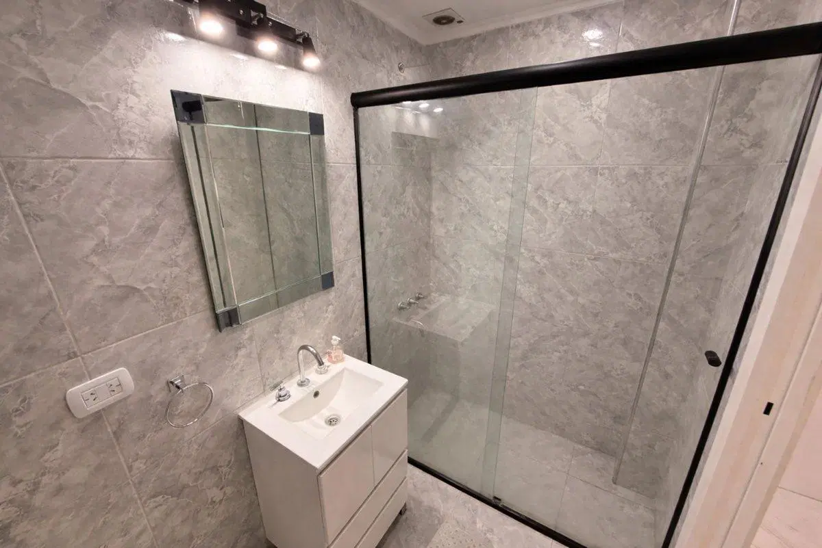 CASA EN VENTA GLEW 2 AMBIENTES 4