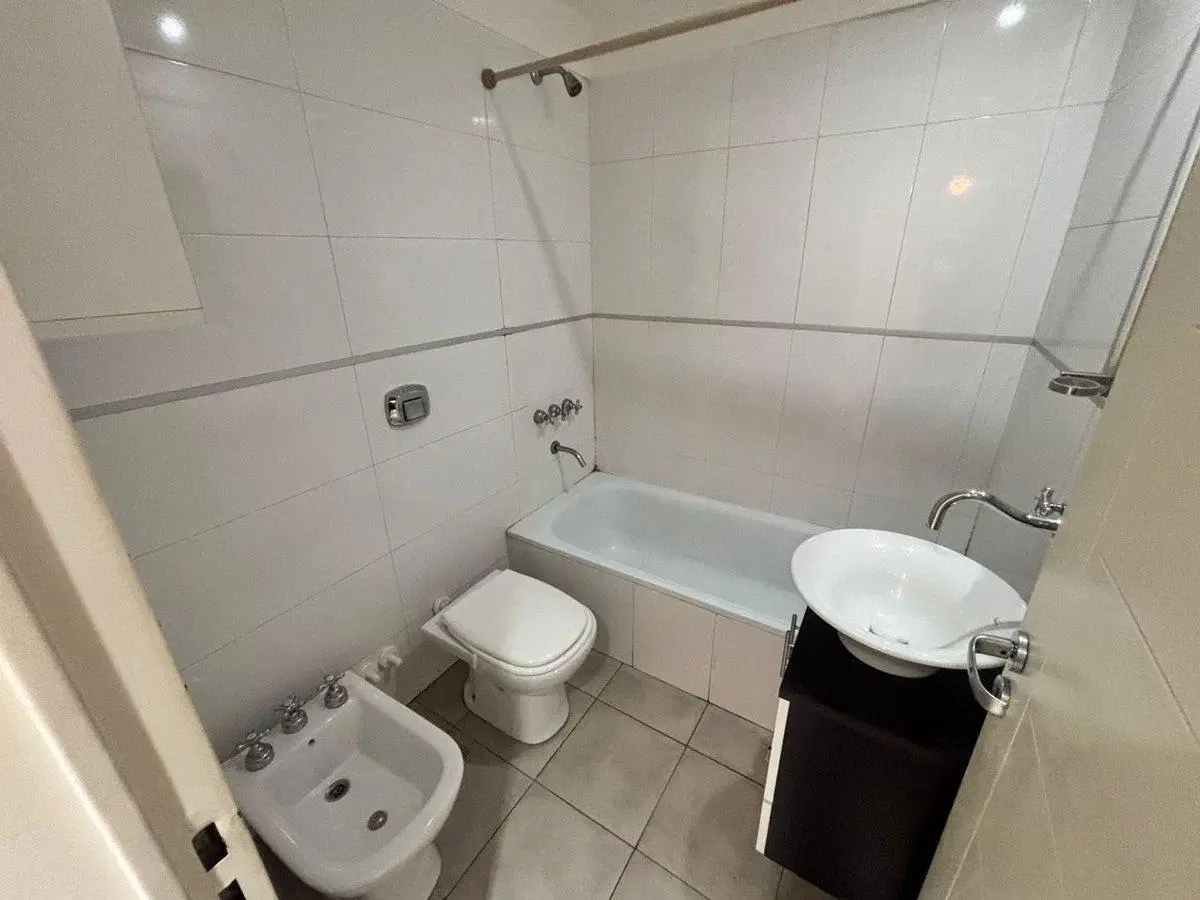 DEPARTAMENTO EN ALQUILER BANFIELD 2 AMBIENTES 3