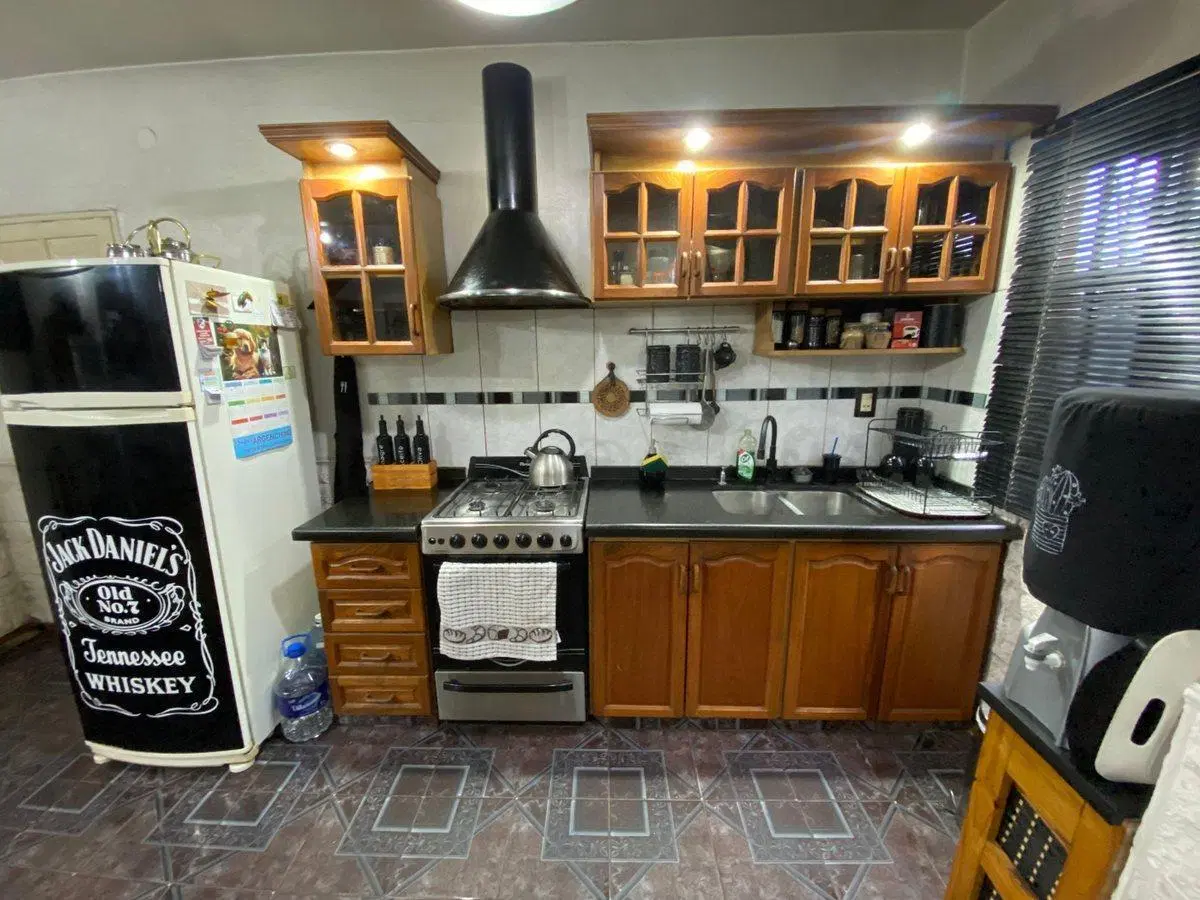CASA EN VENTA LONGCHAMPS 4 AMBIENTES 2