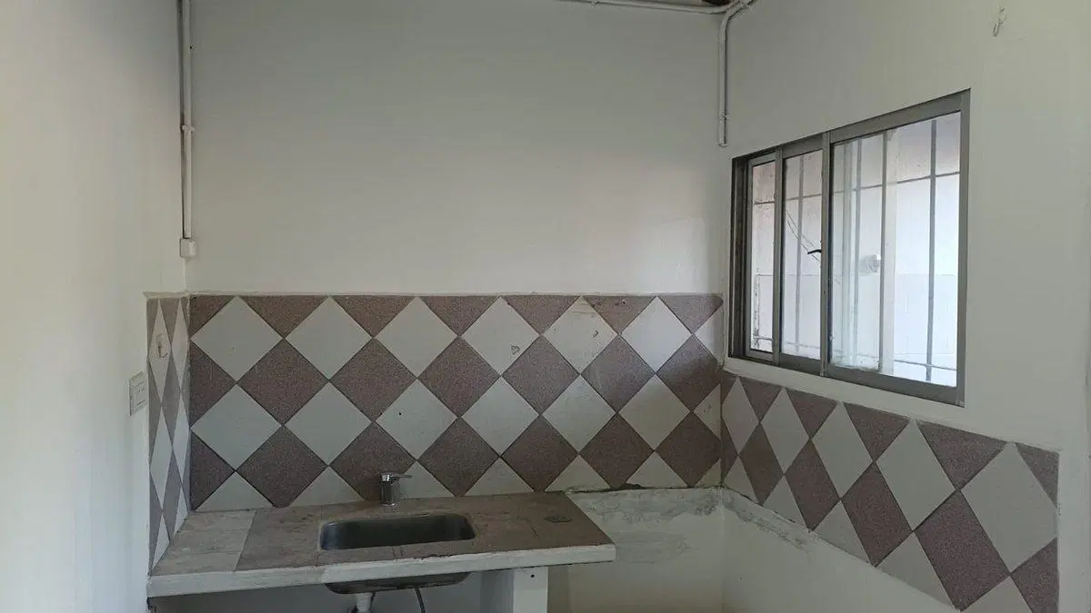 MONOAMBIENTE EN ALQUILER EN MONTE GRANDE CON PATIO 5