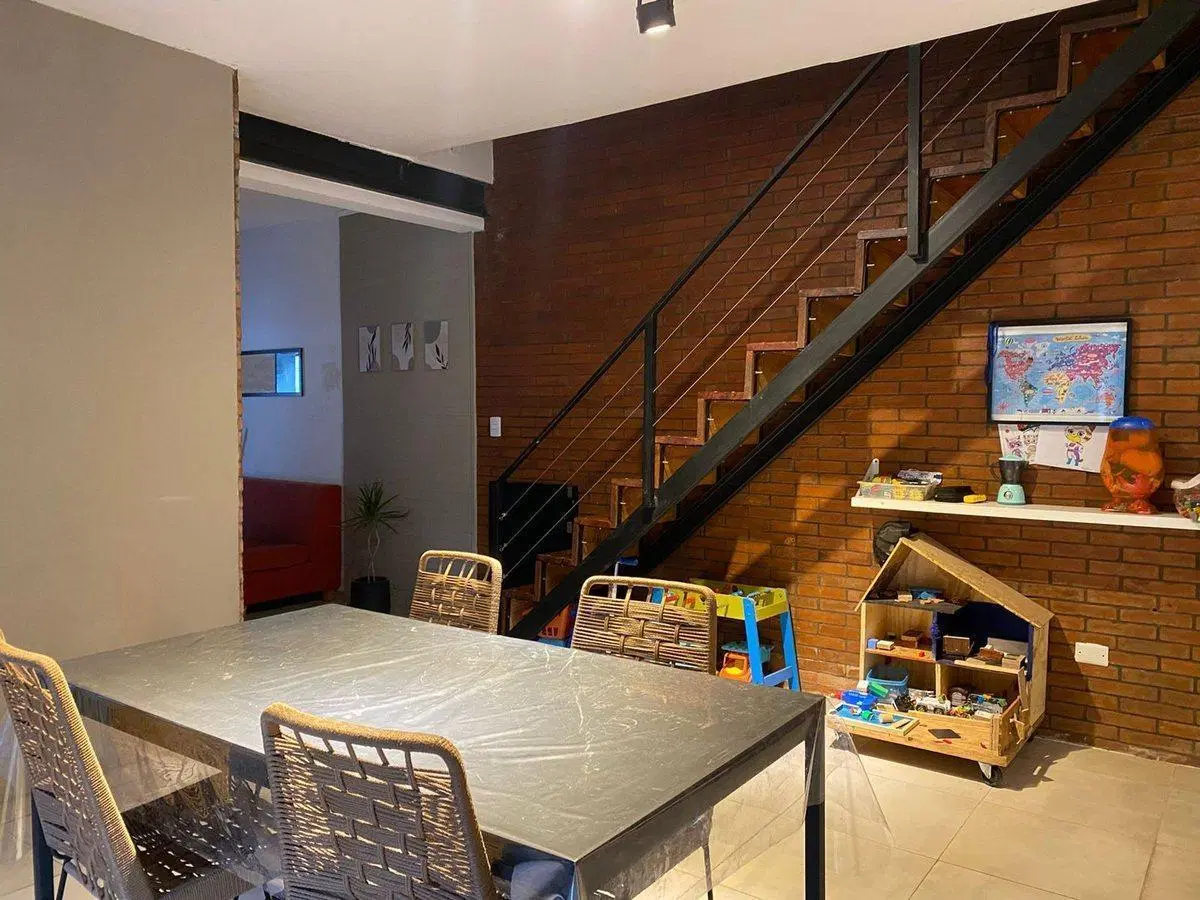 CASA EN VENTA EZEIZA 4 AMBIENTES CON PILETA 3