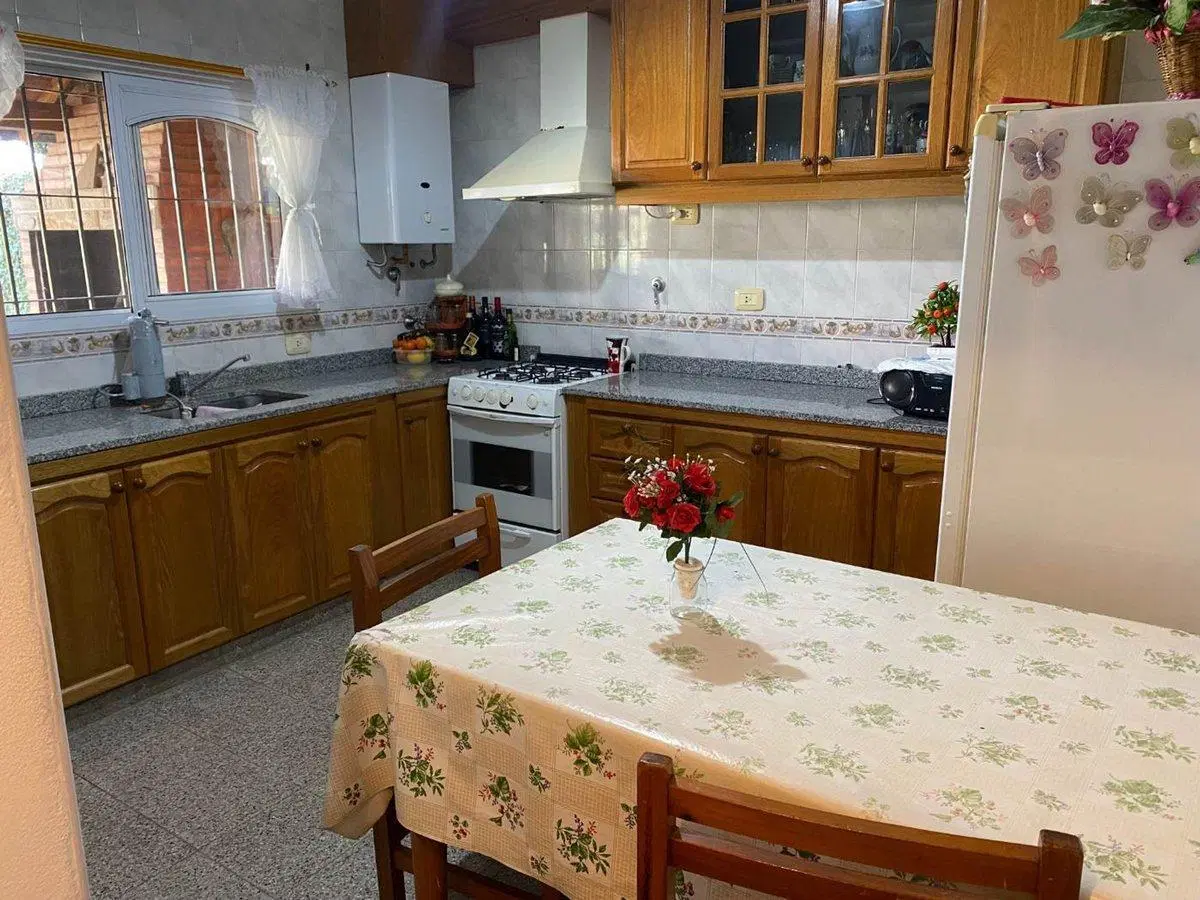 CASA EN VENTA SUÁREZ CON COCHERA 4