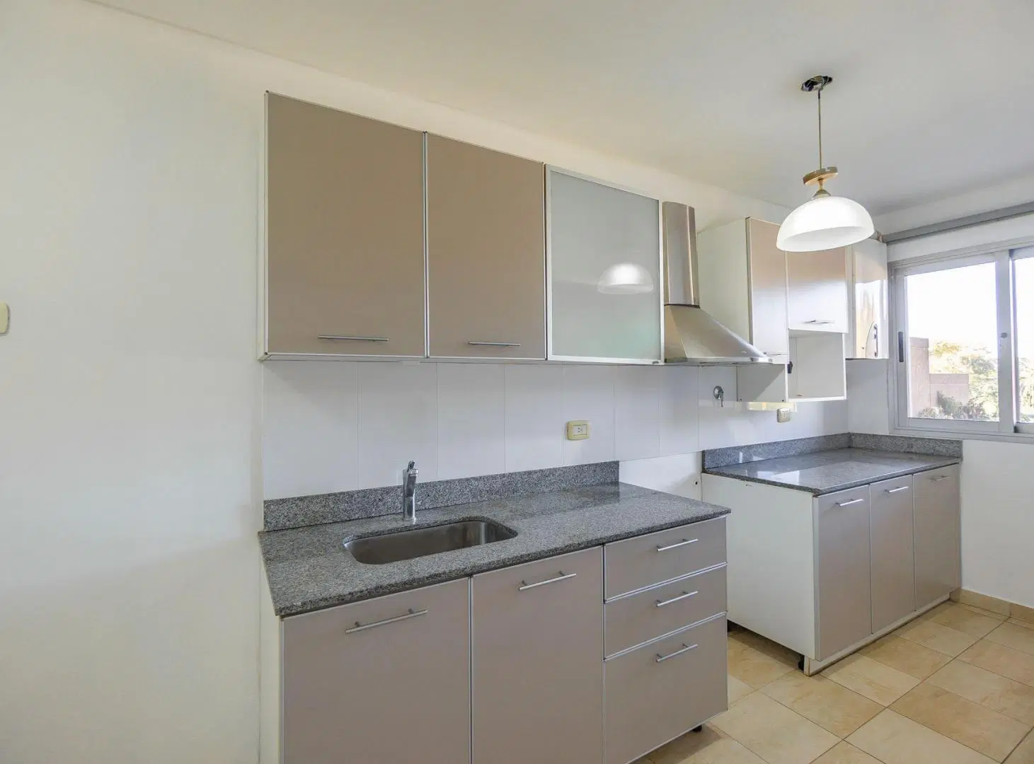 DEPARTAMENTO VENTA 2 DORMITORIOS, COCHERA ADROGUE 5