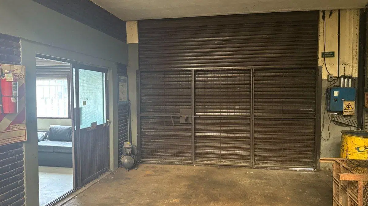 GALPÓN EN VENTA EN CIUDAD MADERO 300 M2 4