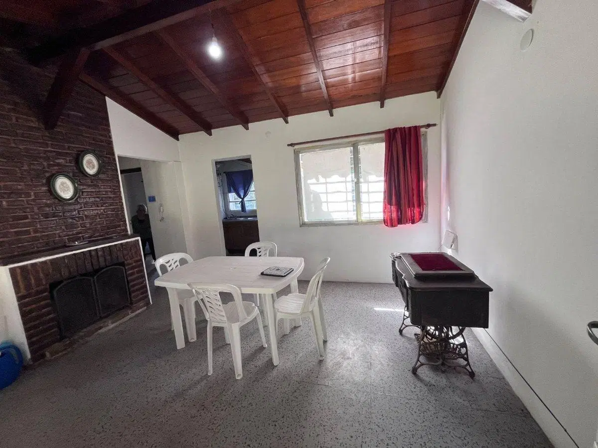CHALET Y LOTES EN VENTA EN BARRIO LOS PINOS, MONTE 3