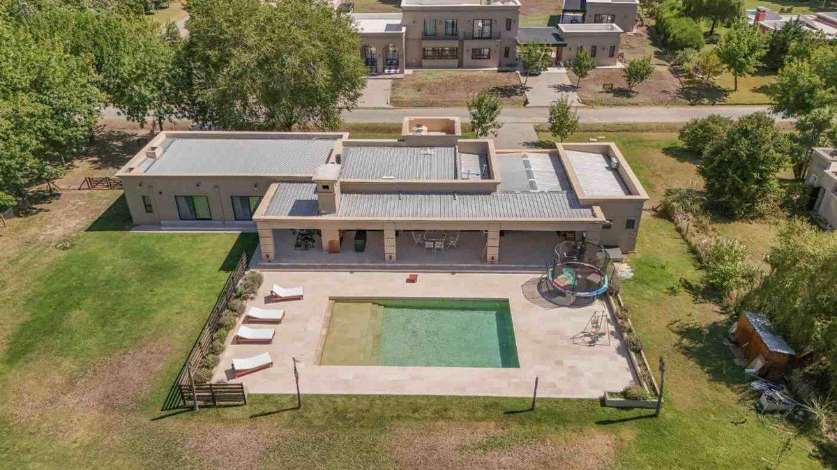 CASA EN VENTA FINCAS CHACRAS APTA CREDITO PILETA