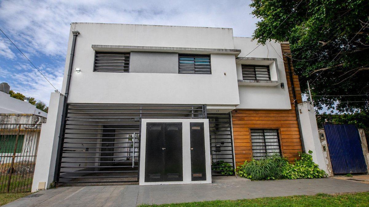 DÚPLEX EN VENTA EN LOMAS DE ZAMORA 3 AMBIENTES