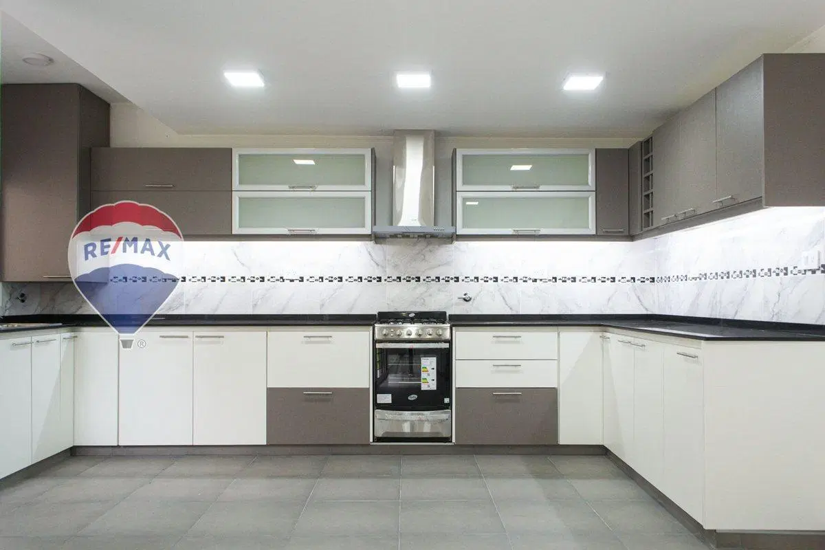 CASA EN VENTA LUIS GUILLON A ESTRENAR 3