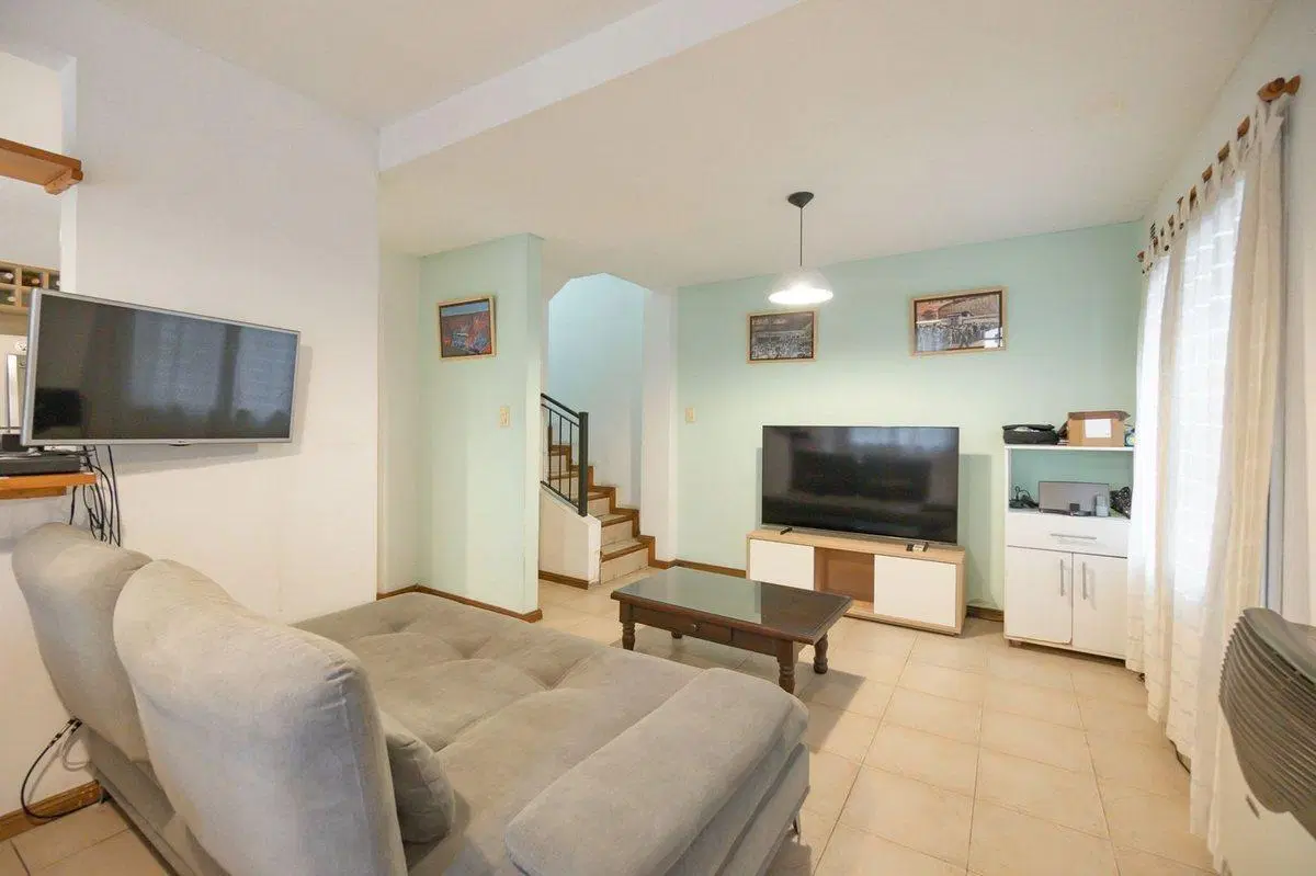 TRIPLEX EN VENTA EN ADROGUE CON COCHERA 5