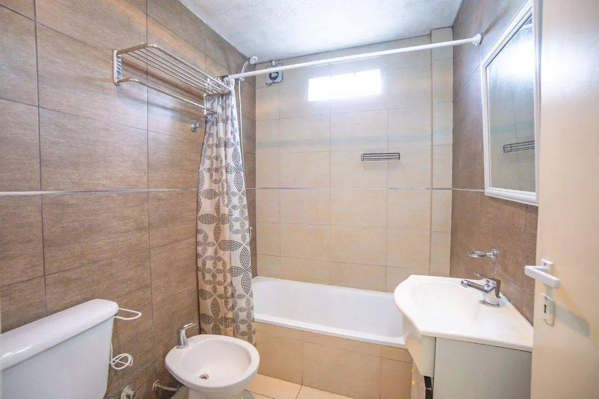 DEPARTAMENTO VENTA 2 AMBIENTES y BALCÓN BANFIELD 3