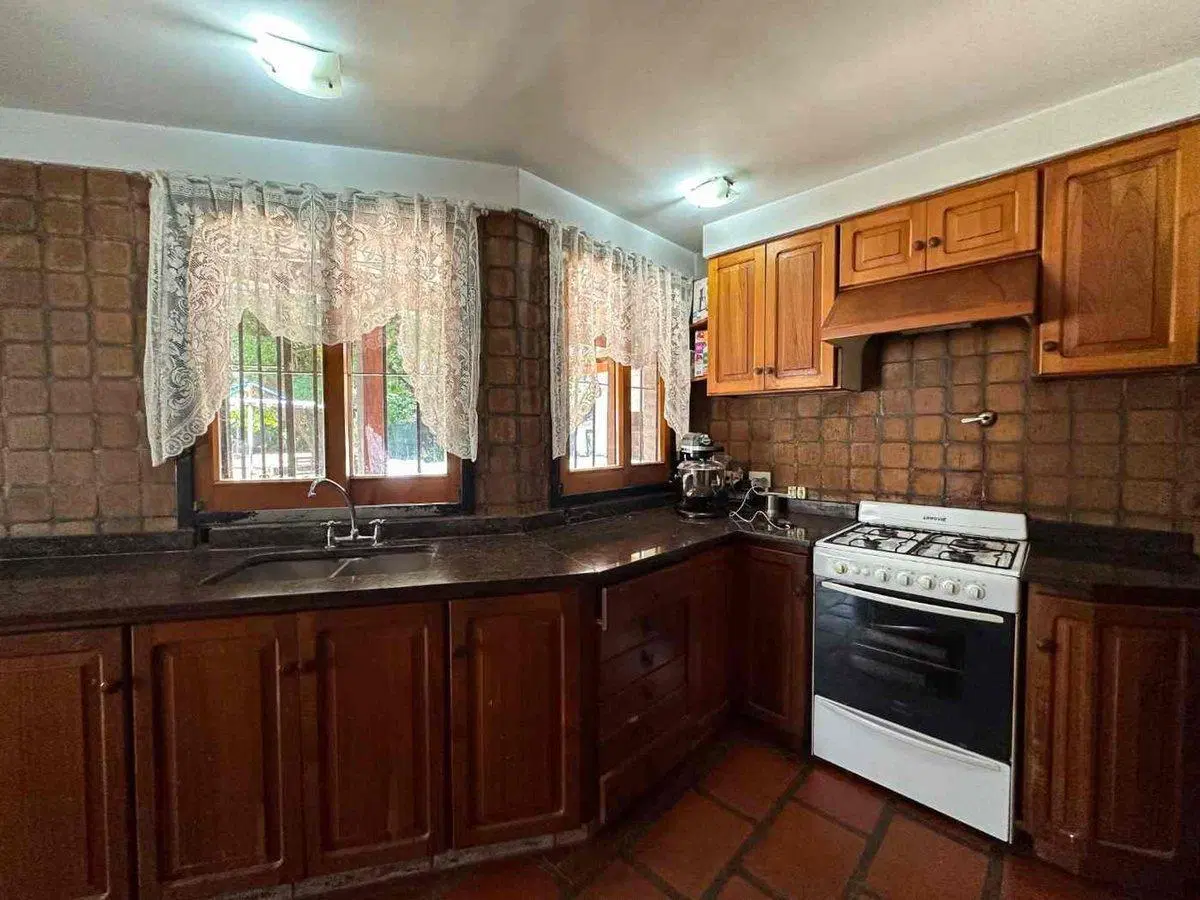CASA EN VENTA EN EL TREBOL, EZEIZA 6 AMBIENTES 2
