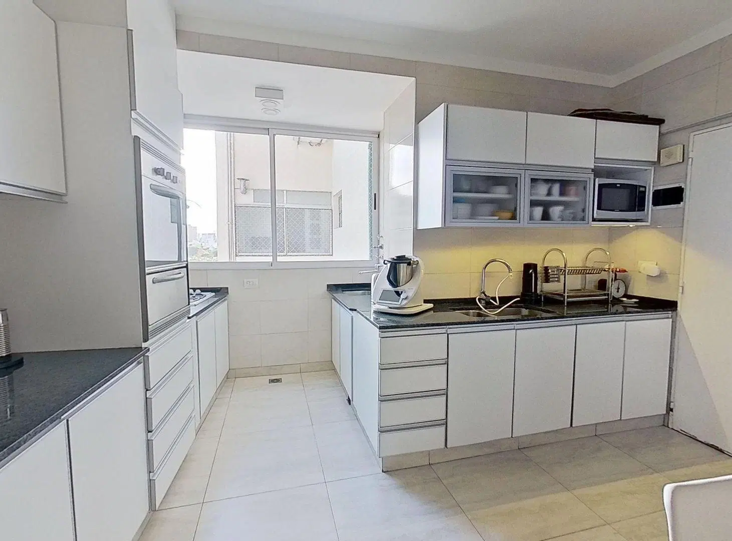 DEPARTAMENTO 4 AMB BELGRANO C/ COCHERA Y BAULERA 2